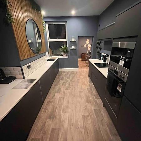 Modern 5 Bedroom Terraced Luxurious House Colwyn Bay Kültér fotó